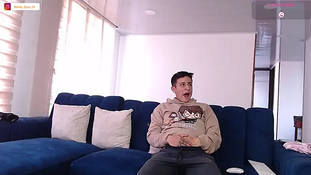 ashely ryan24 online show from 03-12-25, 09:03