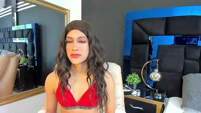 Snapshot of _cat_18 chatting on 01-05-25, 04:06  cat 18 online show from 01-05-25, 04:06