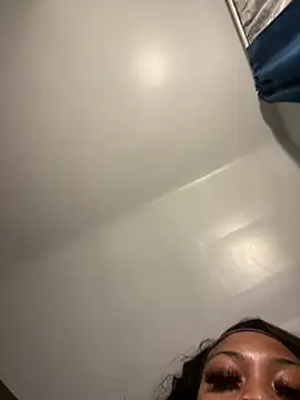 AUNYXXX online show from 01-18-25, 04:04