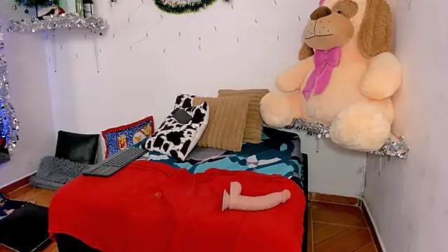 Snapshot of thin_princess chatting on 12-13-24, 11:39 thin princess online show from 12-13-24, 11:39