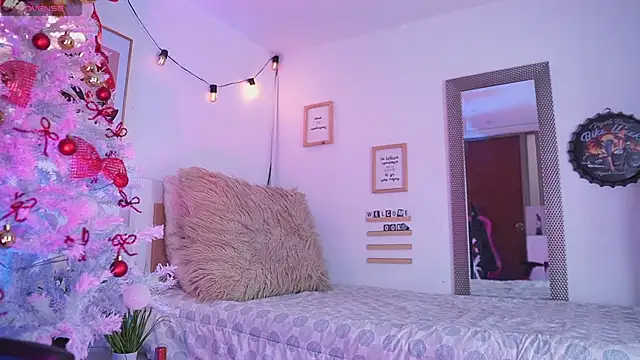 adamaria 1 online show from 12-21-24, 05:07