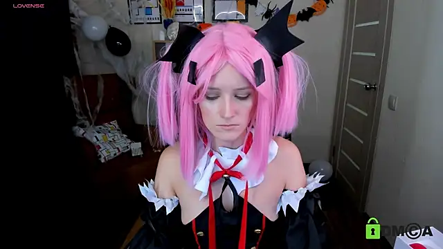 FrancescaCollins online show from 10-31-25, 05:03