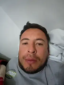 Snapshot of Kingkushflow chatting on 11-17-25, 05:24 Kingkushflow online show from 11-17-25, 05:24