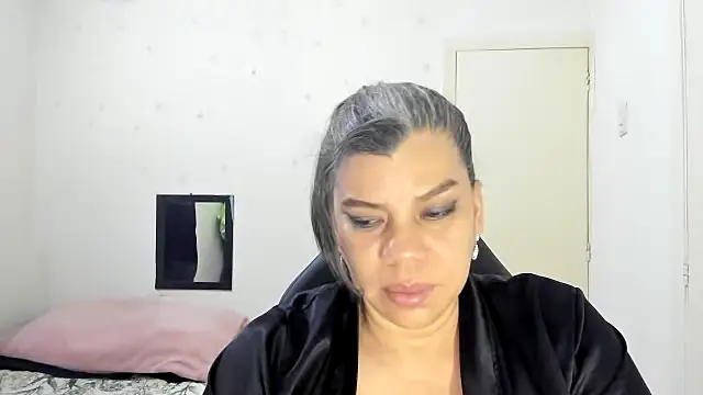 vikyadams online show from 11-21-25, 04:11