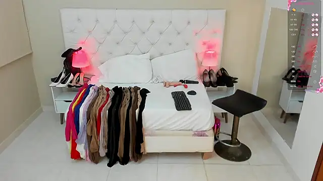 Snapshot of Sara_Gomez chatting on 02-11-25, 03:29 Sara Gomez online show from 02-11-25, 03:29