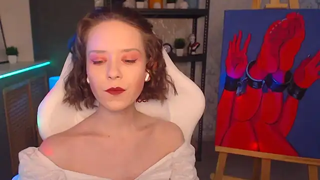 FascinatingEyess online show from 12-19-24, 07:18