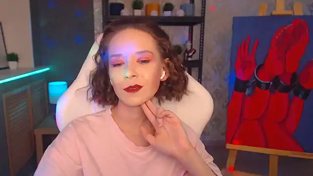 FascinatingEyess online show from 12-20-24, 09:28