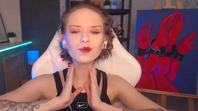 FascinatingEyess online show from 02-15-25, 01:42