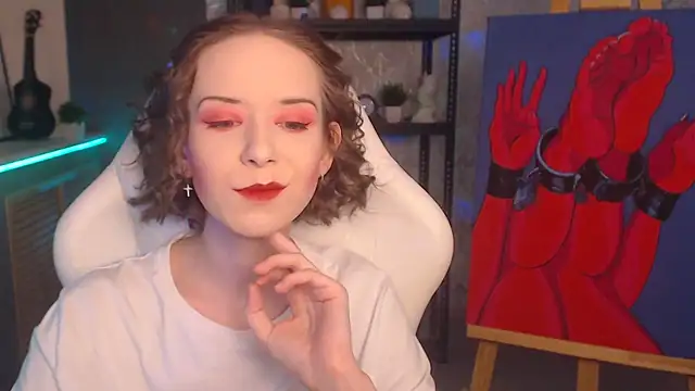 FascinatingEyess online show from 09-28-25, 06:46