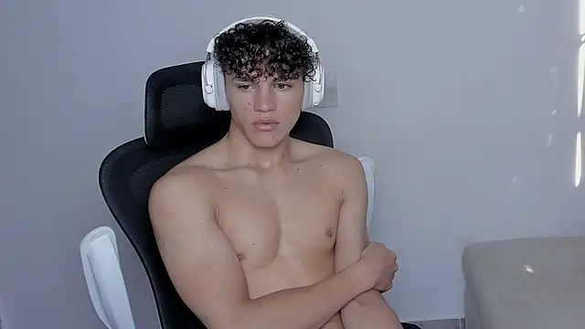 laurent nova online show from 10-28-25, 07:16