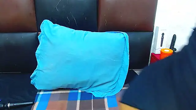 Snapshot of Brookylynbrownxx chatting on 02-17-25, 05:04 Brookylynbrownxx online show from 02-17-25, 05:04