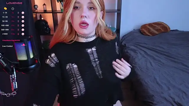 Snapshot of The_Full_Red_Moon chatting on 02-17-25, 11:23 The Full Red Moon online show from 02-17-25, 11:23