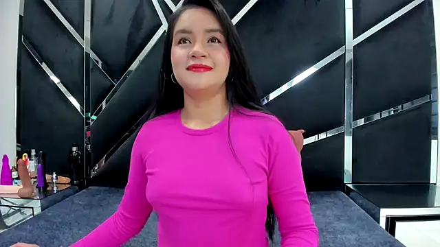 Snapshot of Ivanna18_x chatting on 09-28-25, 04:07 Ivanna18 x online show from 09-28-25, 04:07