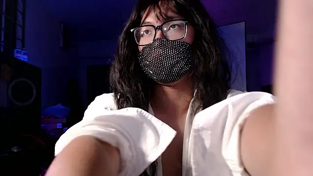 Snapshot of Erin_Song chatting on 10-24-25, 03:19 Erin Song online show from 10-24-25, 03:19