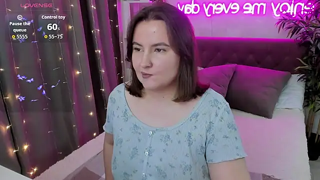 FeralPeach online show from 10-29-25, 06:37