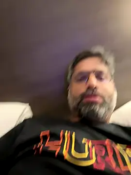 blueleopard05 online show from 12-21-25, 07:04