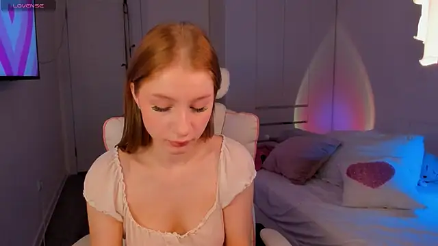 Snapshot of Eva_Davi chatting on 12-02-24, 01:47 Eva Davi online show from 12-02-24, 01:47
