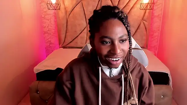 Queen perla  online show from 02-13-25, 07:21