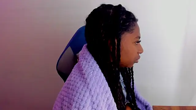 Queen perla  online show from 10-30-25, 02:35