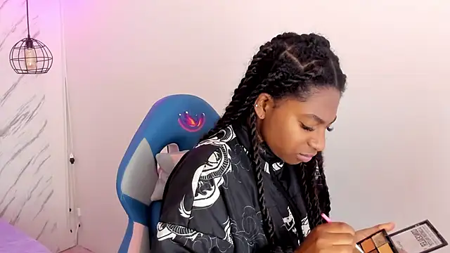 Queen perla  online show from 11-11-25, 11:32