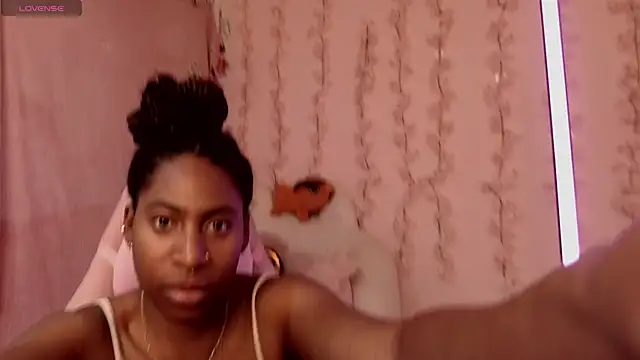 Queen perla  online show from 12-16-25, 07:08