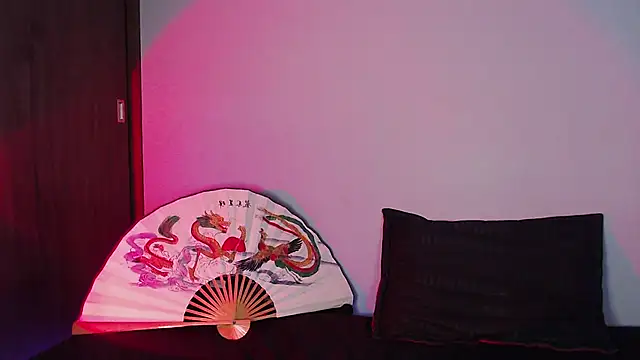 catipetite online show from 12-14-24, 04:12