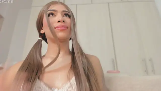 Snapshot of Angel_camm chatting on 03-01-26, 04:58 Angel camm online show from 03-01-26, 04:58