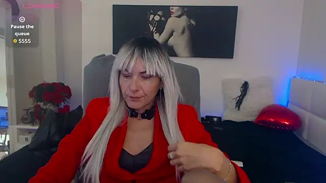 EvelynQueenn online show from 10-22-25, 03:51