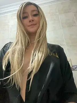 Snapshot of MaryDeniro chatting on 02-21-25, 05:13 MaryDeniro online show from 02-21-25, 05:13
