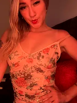 Snapshot of MaryDeniro chatting on 09-09-25, 01:49 MaryDeniro online show from 09-09-25, 01:49