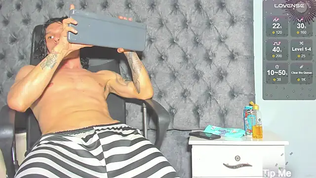 Snapshot of marcus_smithh chatting on 12-12-24, 07:19 marcus smithh online show from 12-12-24, 07:19