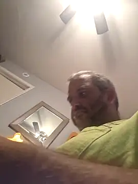 Snapshot of silkstroker6981 chatting on 09-26-25, 03:38 silkstroker6981 online show from 09-26-25, 03:38