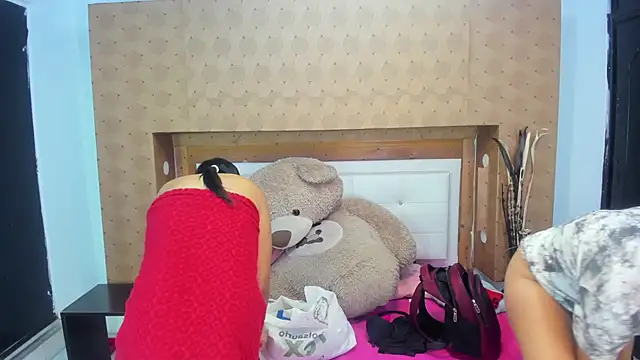 SofiAndNicol online show from 02-14-25, 10:59