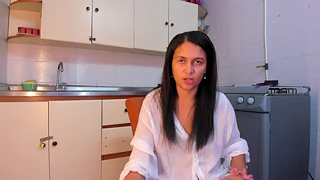 SofiAndNicol online show from 10-18-25, 11:11