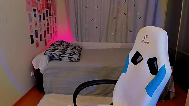 Vanessa Verona online show from 02-12-25, 01:09