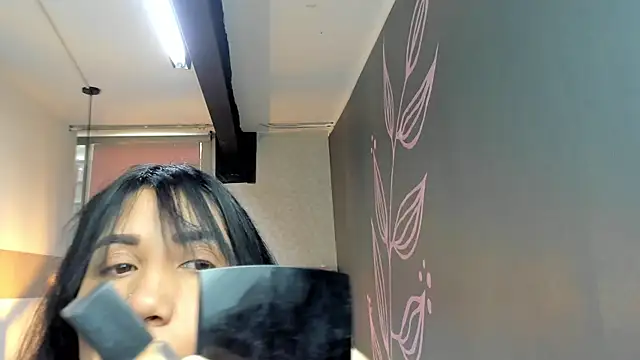 Snapshot of GiaFox_ chatting on 01-17-25, 12:52 GiaFox online show from 01-17-25, 12:52