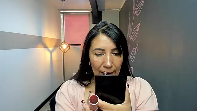 Snapshot of GiaFox_ chatting on 01-29-25, 03:47 GiaFox online show from 01-29-25, 03:47
