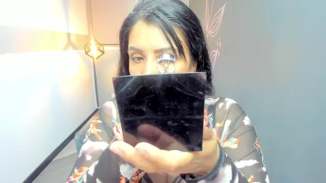 Snapshot of GiaFox_ chatting on 02-06-25, 12:16 GiaFox online show from 02-06-25, 12:16