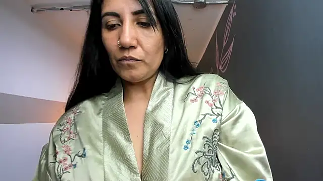 Snapshot of GiaFox_ chatting on 03-09-25, 09:57 GiaFox online show from 03-09-25, 09:57