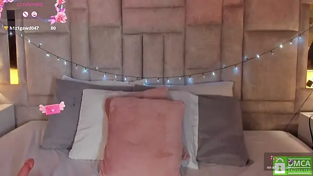 Snapshot of SofiScott_ chatting on 01-14-25, 09:20 SofiScott online show from 01-14-25, 09:20