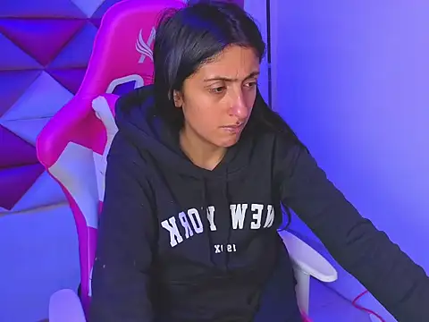 Cameron cutte online show from 11-25-25, 03:17