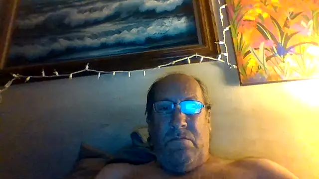 Snapshot of hornyrich69 chatting on 06-14-26, 04:36 hornyrich69 online show from 06-14-26, 04:36