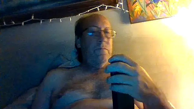 Snapshot of hornyrich69 chatting on 06-29-26, 05:14 hornyrich69 online show from 06-29-26, 05:14