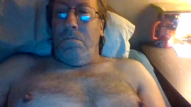 Snapshot of hornyrich69 chatting on 07-05-26, 04:52 hornyrich69 online show from 07-05-26, 04:52