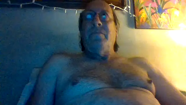 Snapshot of hornyrich69 chatting on 07-07-26, 03:53 hornyrich69 online show from 07-07-26, 03:53