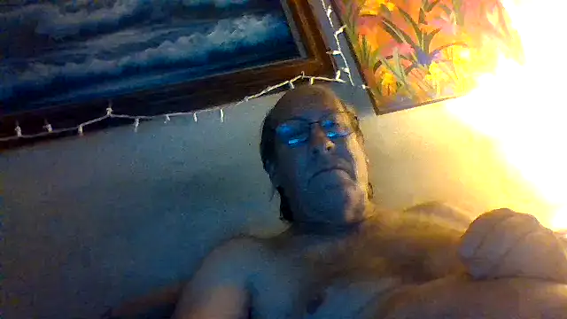 Snapshot of hornyrich69 chatting on 07-28-26, 05:58 hornyrich69 online show from 07-28-26, 05:58