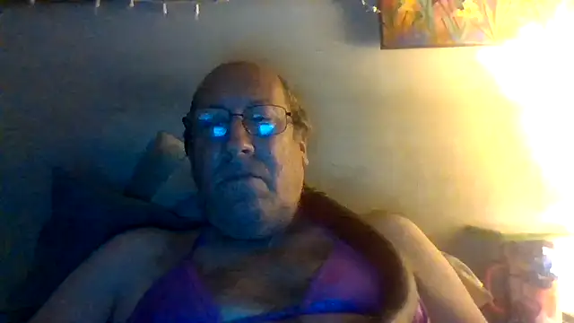Snapshot of hornyrich69 chatting on 07-29-26, 06:22 hornyrich69 online show from 07-29-26, 06:22