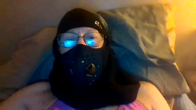 Snapshot of hornyrich69 chatting on 08-02-26, 04:22 hornyrich69 online show from 08-02-26, 04:22