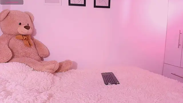 DannaHyde online show from 11-25-25, 07:25