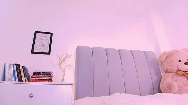 DannaHyde online show from 01-17-26, 04:11